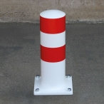 Image BLACK BULL HGV Bollard  (1)