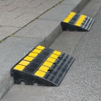 Image TRAFFIC-LINE Kerb Ramp  (1)