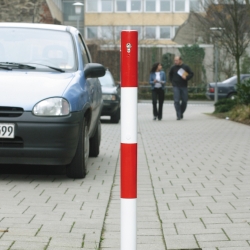 MINDER A Removable Barrier Posts