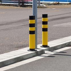 BLACK BULL FLEX Heavy Duty Bollard