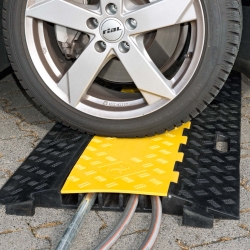 TRAFFIC-LINE Cable Ramp - Medium