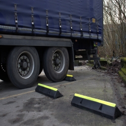 TRAFFIC-LINE Heavy Duty Wheel Stop